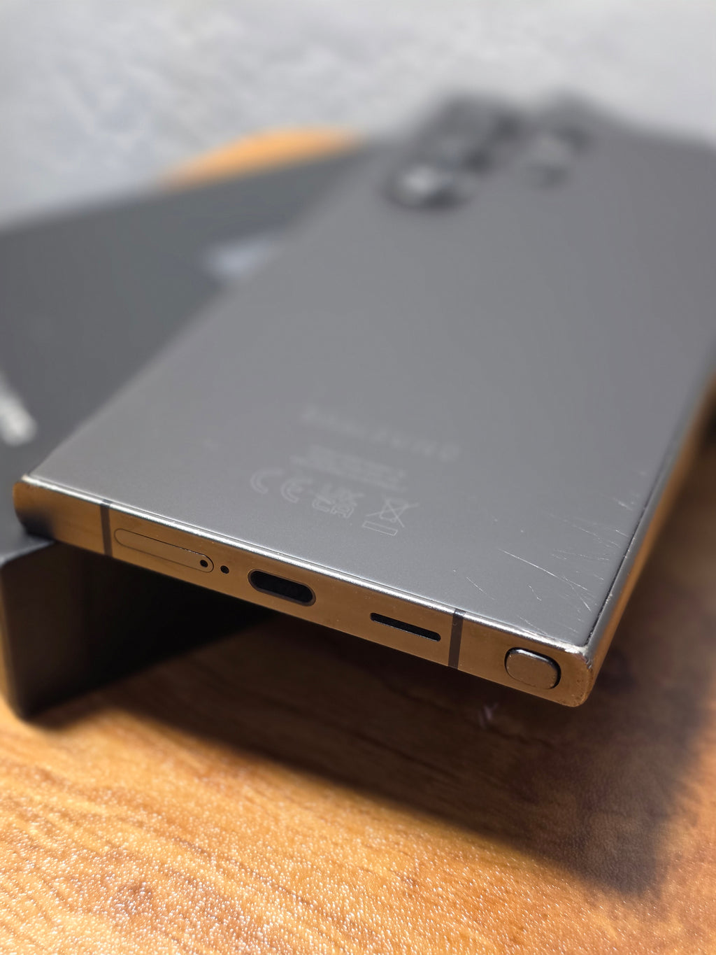 Samsung Galaxy S24 Ultra Dual SIM 256GB titanium black - Guter Zustand