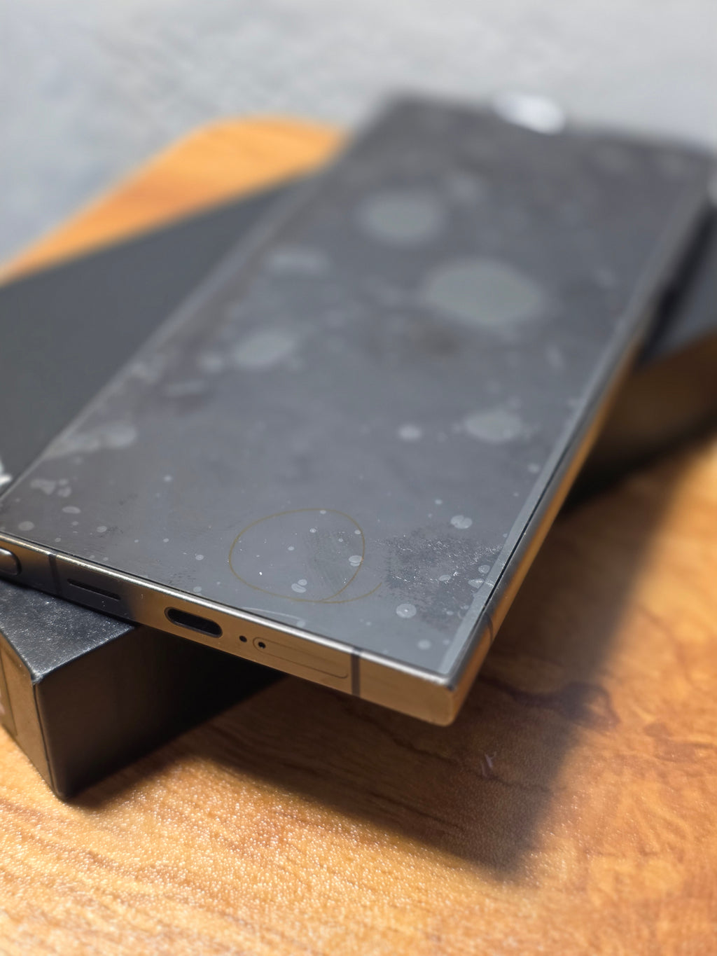 Samsung Galaxy S24 Ultra Dual SIM 256GB titanium black - Guter Zustand